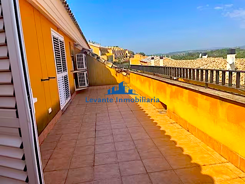 For sale of chalet in Chiva