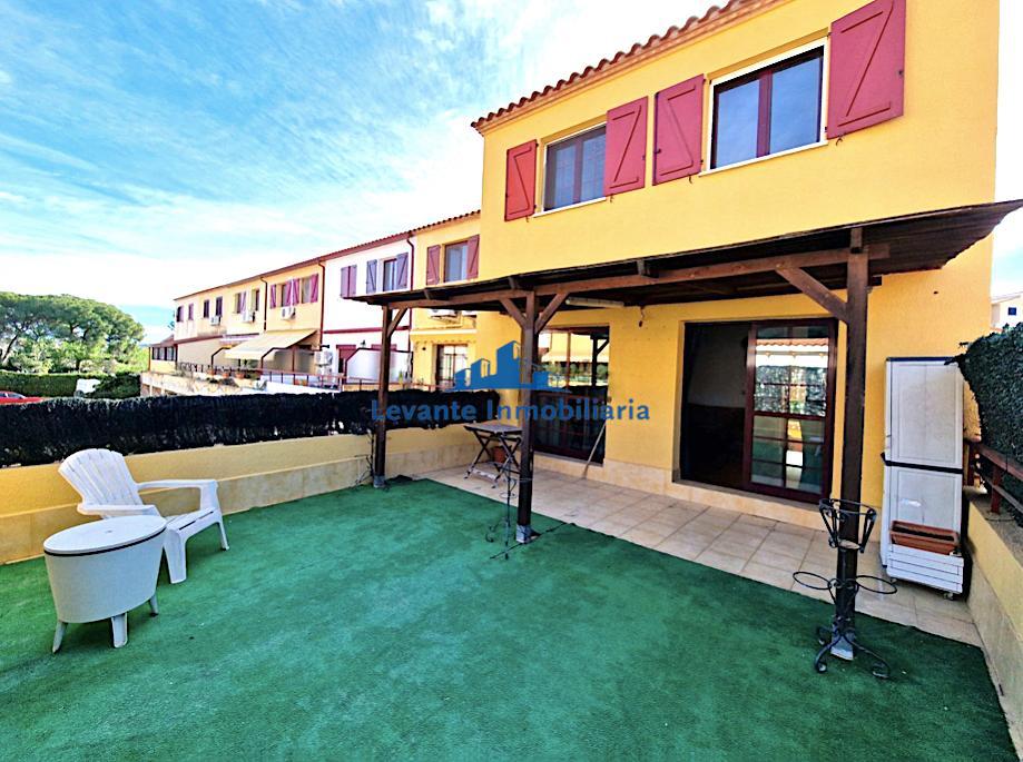 For sale of chalet in Riba-Roja de Túria