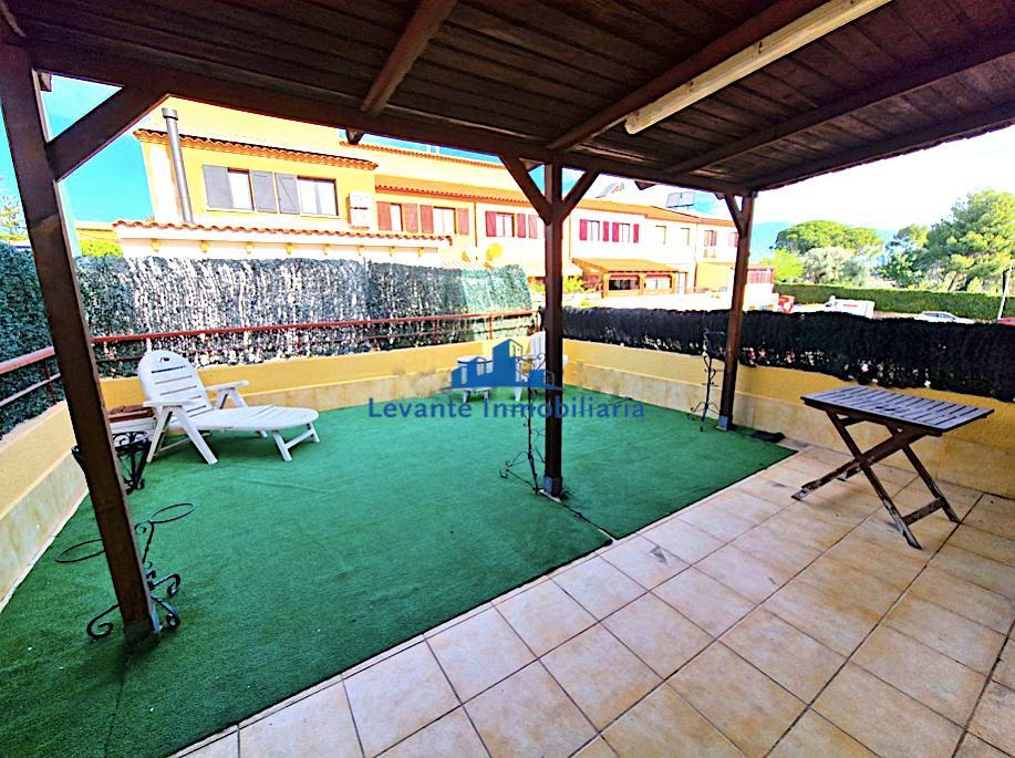 For sale of chalet in Riba-Roja de Túria