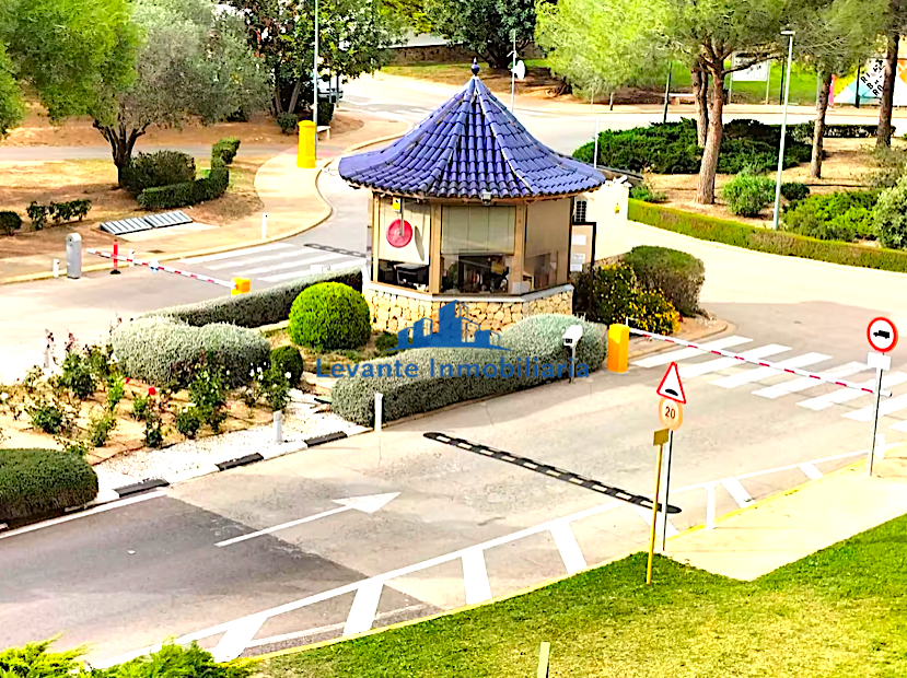 For sale of chalet in Riba-Roja de Túria