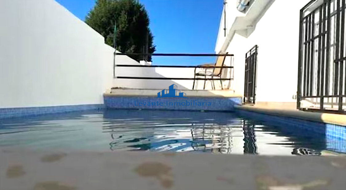Venta de chalet en Villamarchante