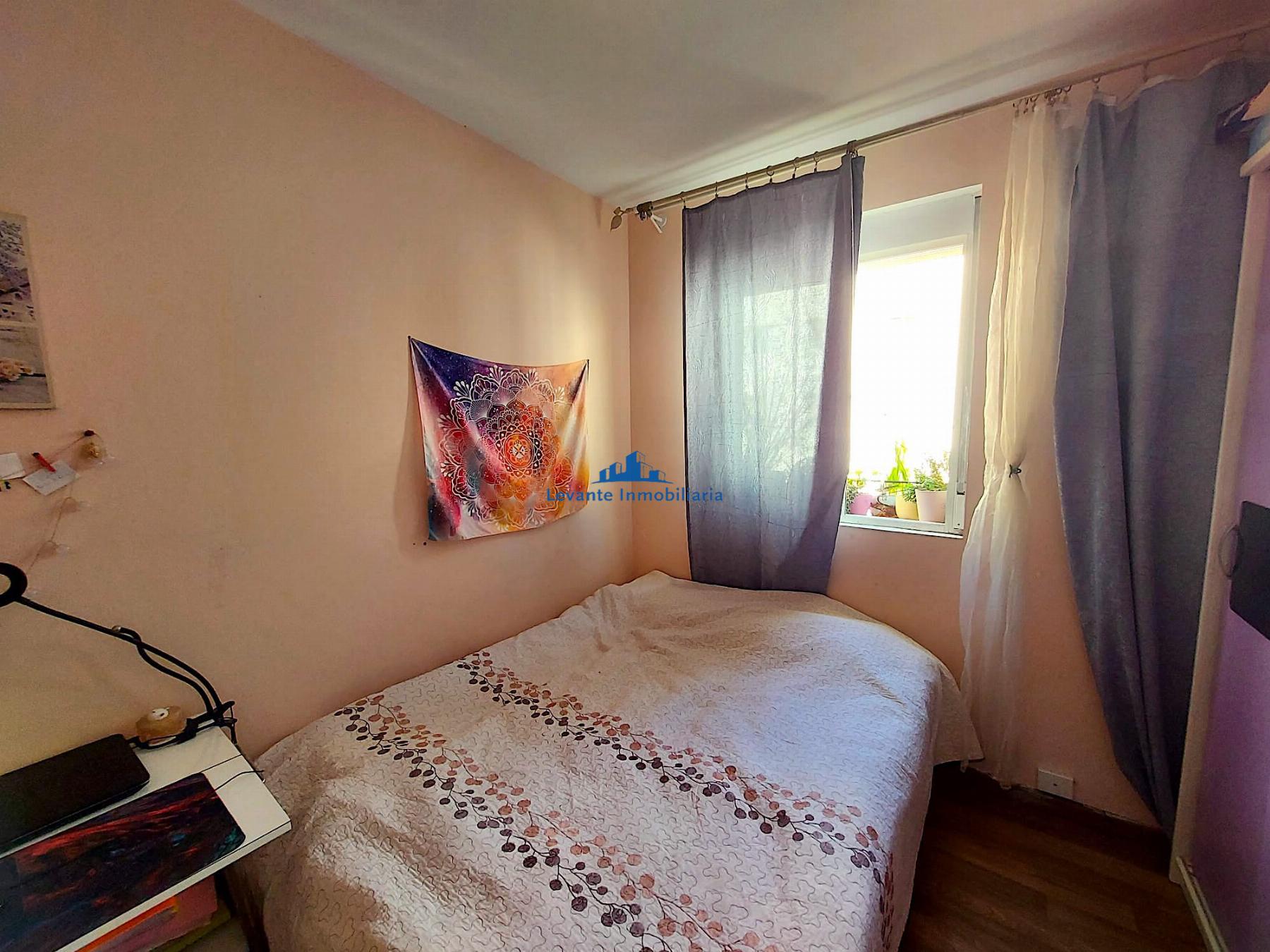 For sale of flat in Valencia