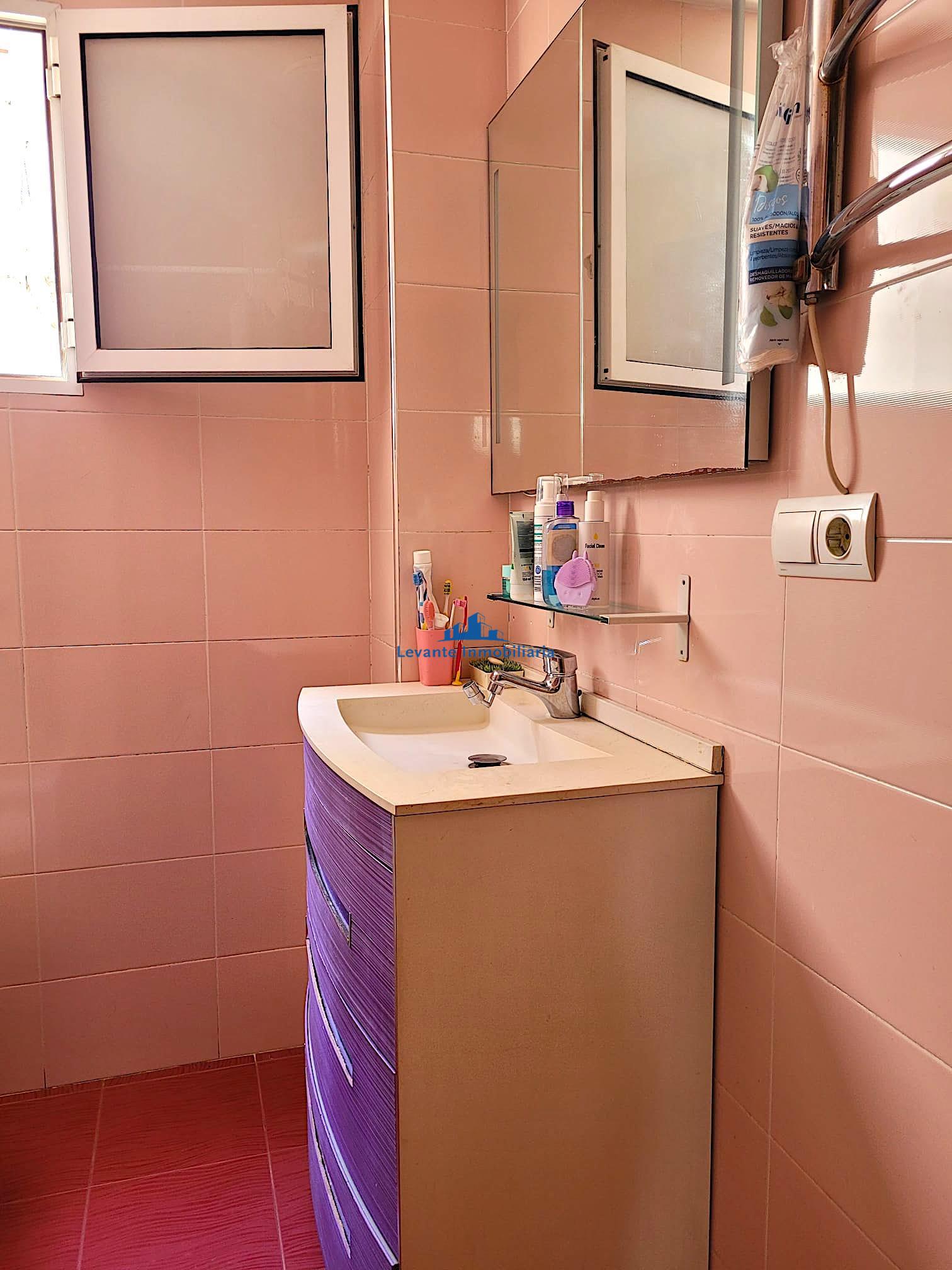 For sale of flat in Valencia