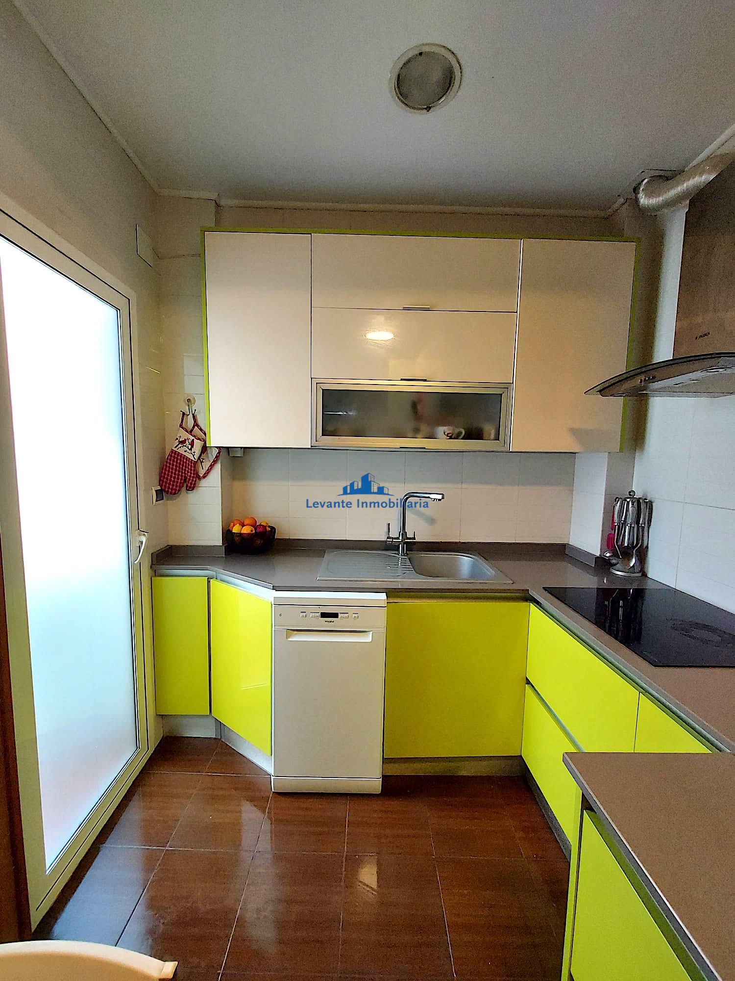 For sale of flat in Valencia