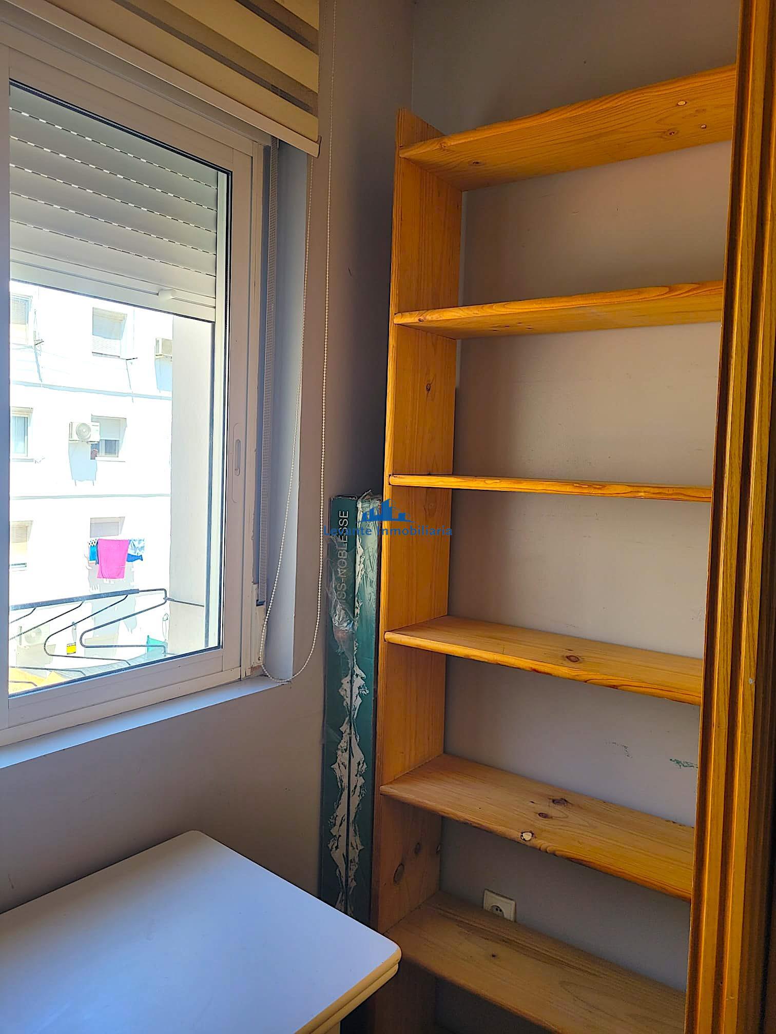 For sale of flat in Valencia