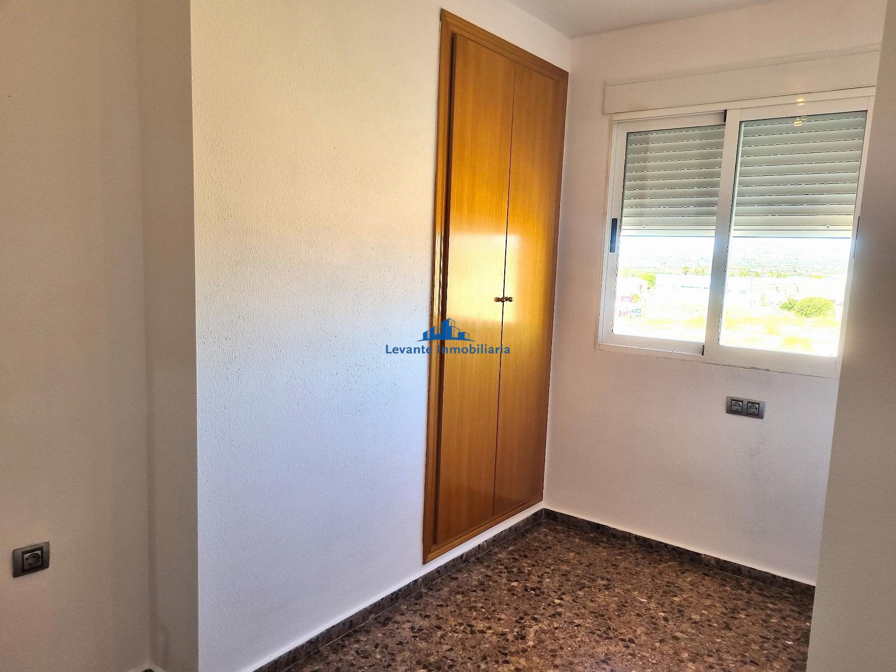 Venta de piso en La Pobla de Vallbona