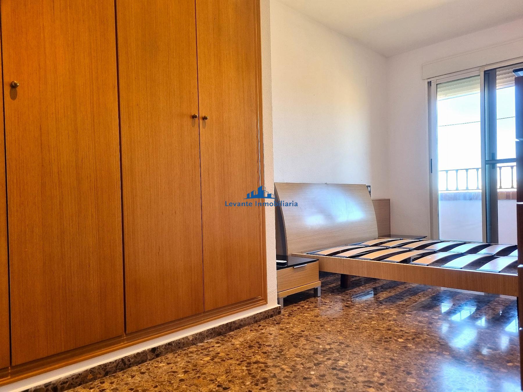Venta de piso en La Pobla de Vallbona