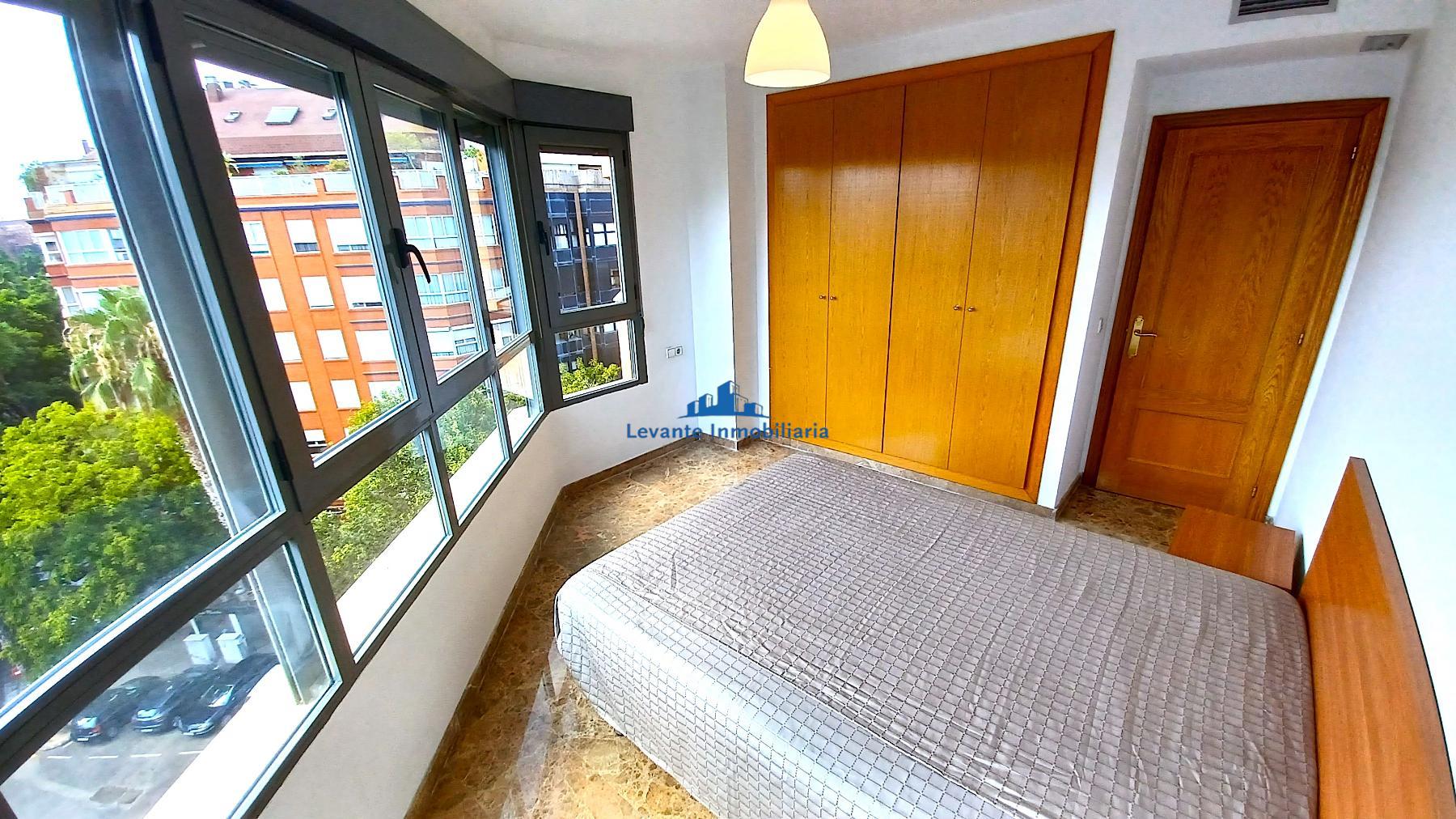 For rent of flat in Valencia