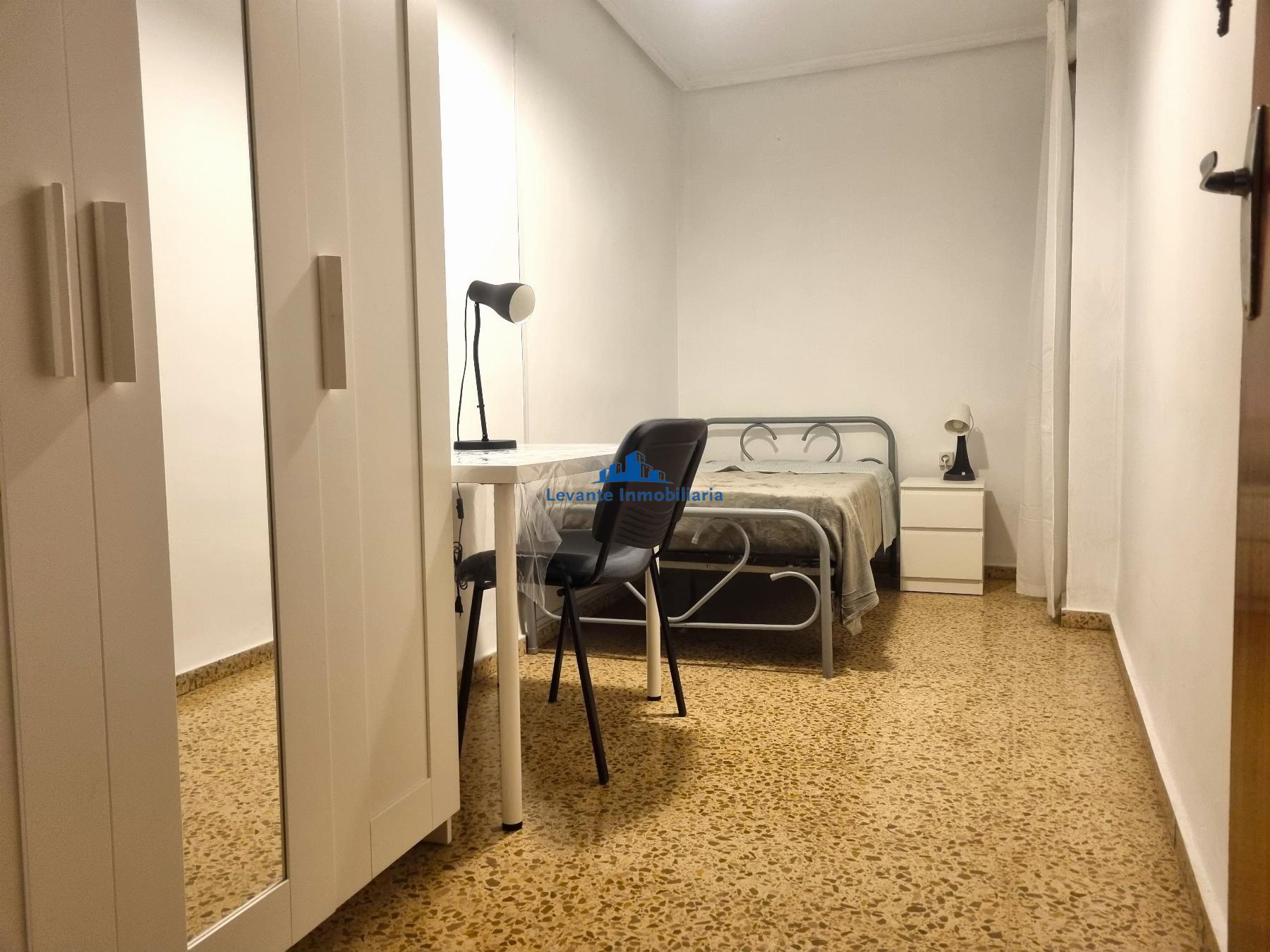 For rent of room in Xirivella