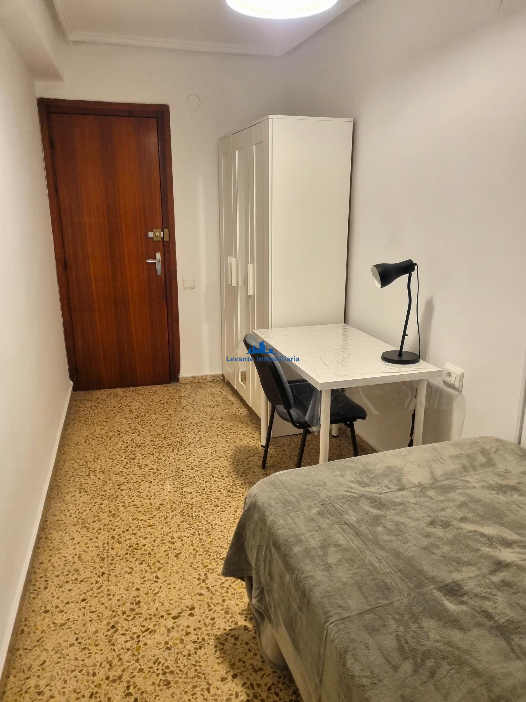 For rent of room in Xirivella