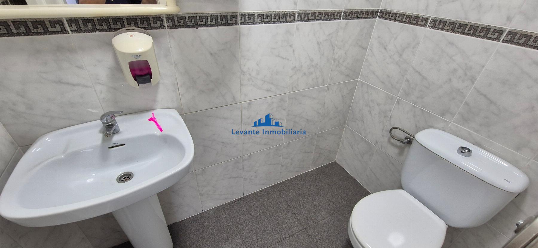 Alquiler de local en Valencia