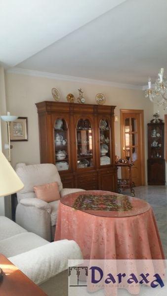 For sale of building in Granada