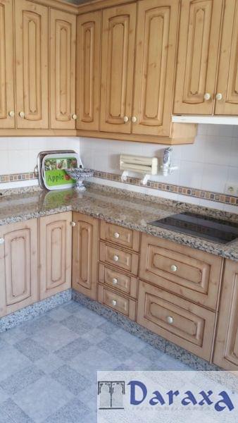 For sale of building in Granada