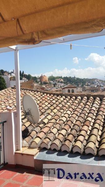 For sale of building in Granada