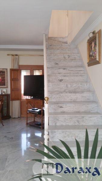 For sale of building in Granada