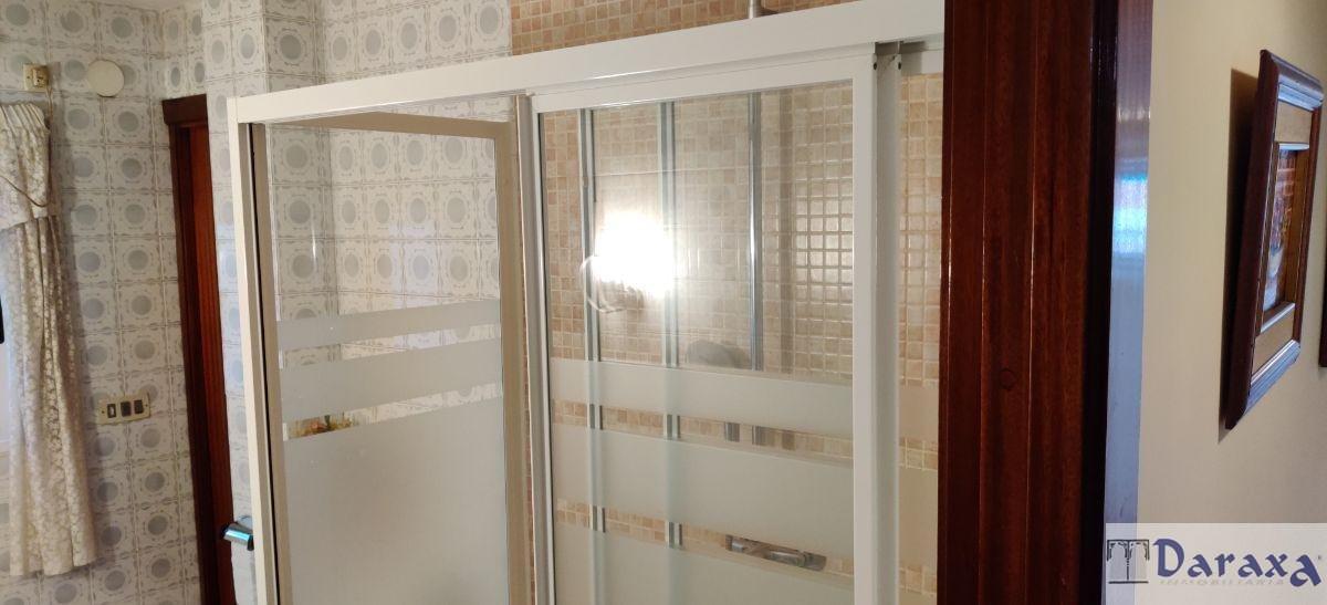 For sale of flat in Granada