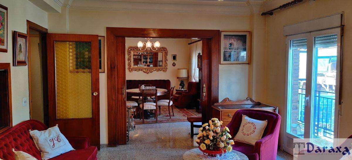 For sale of flat in Granada