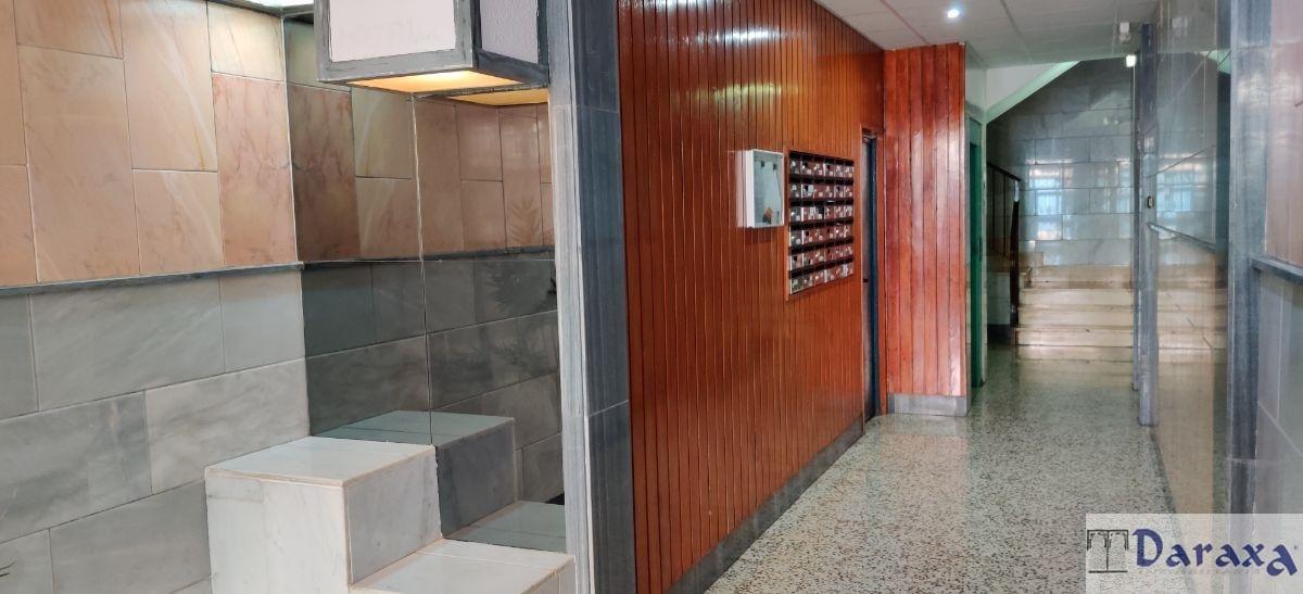 For sale of flat in Granada