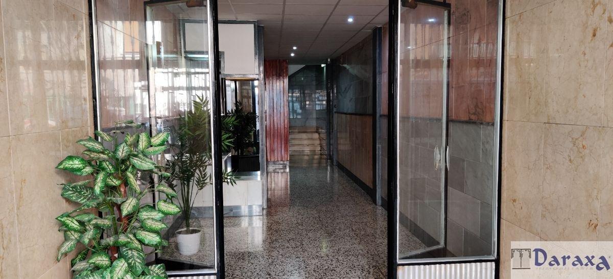 For sale of flat in Granada