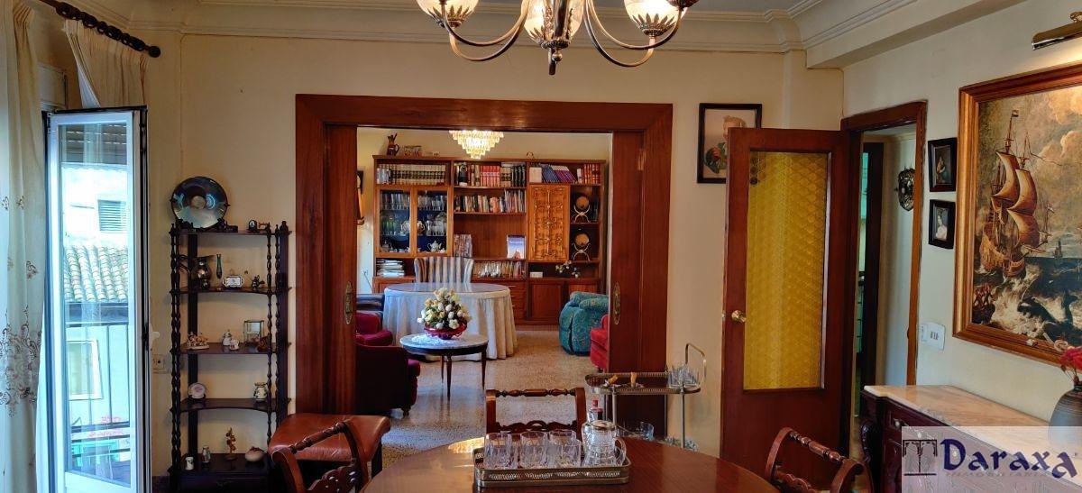 For sale of flat in Granada