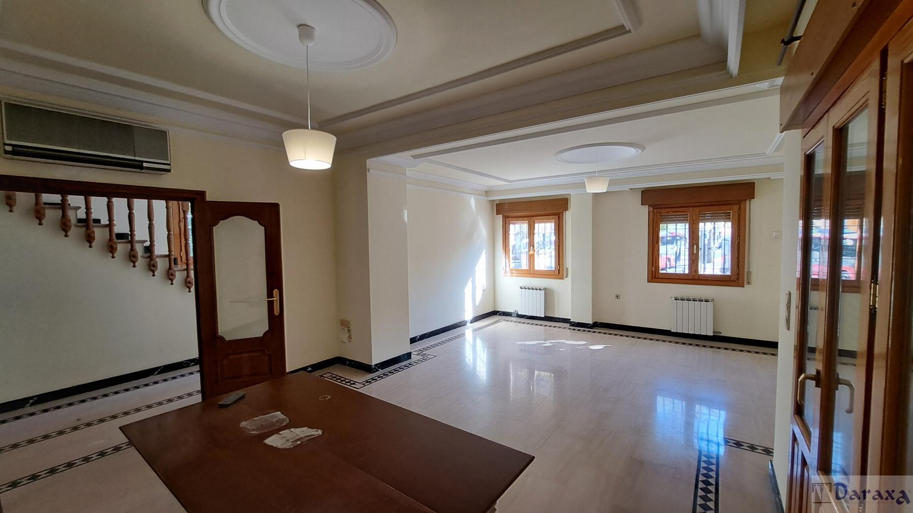 For rent of house in Granada