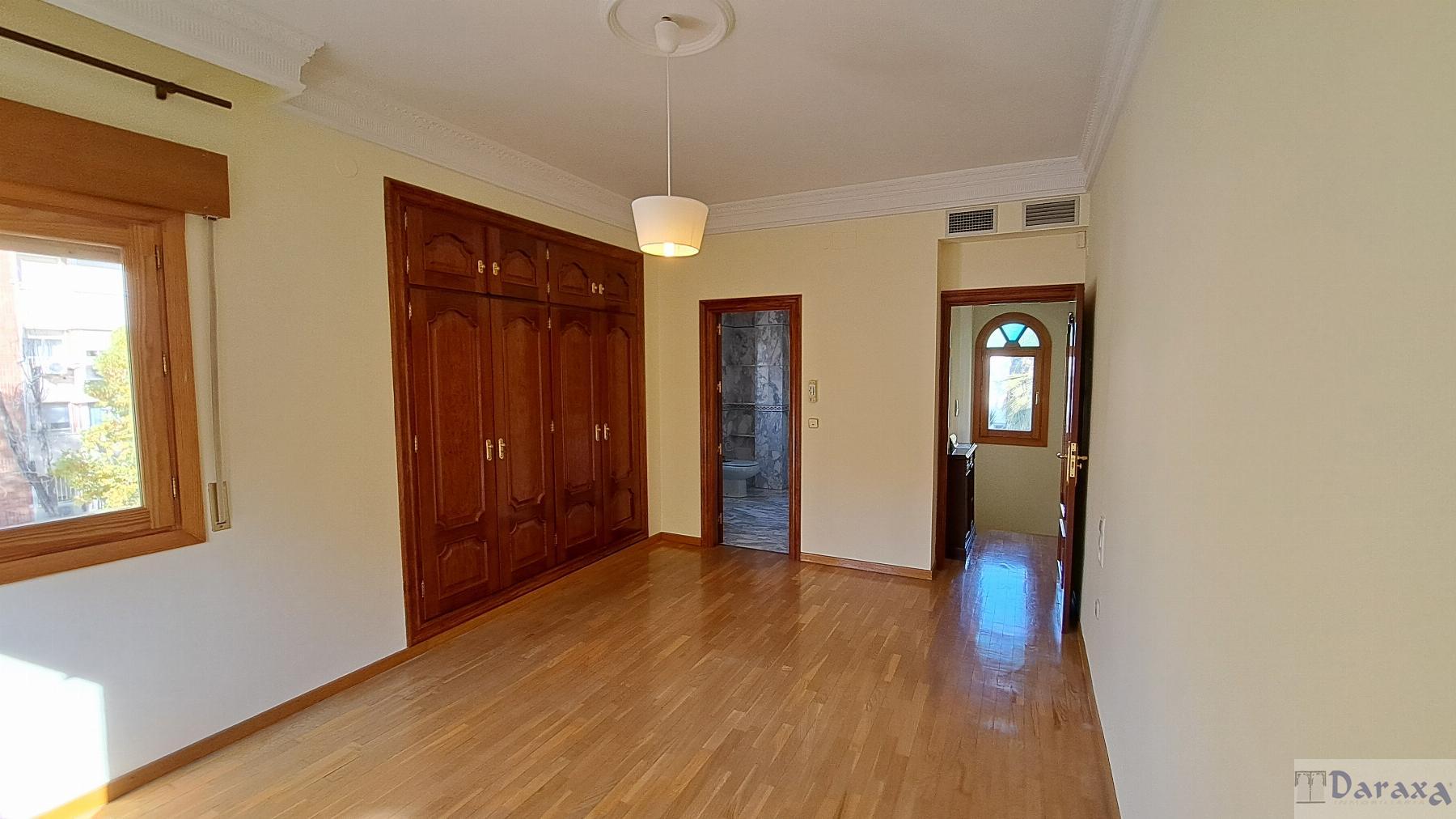 For rent of house in Granada