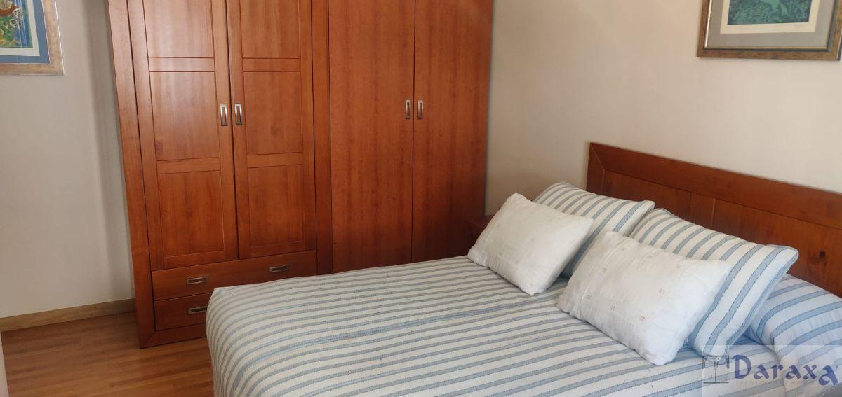 For sale of flat in Granada