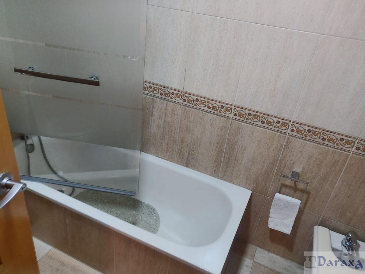For sale of flat in Granada