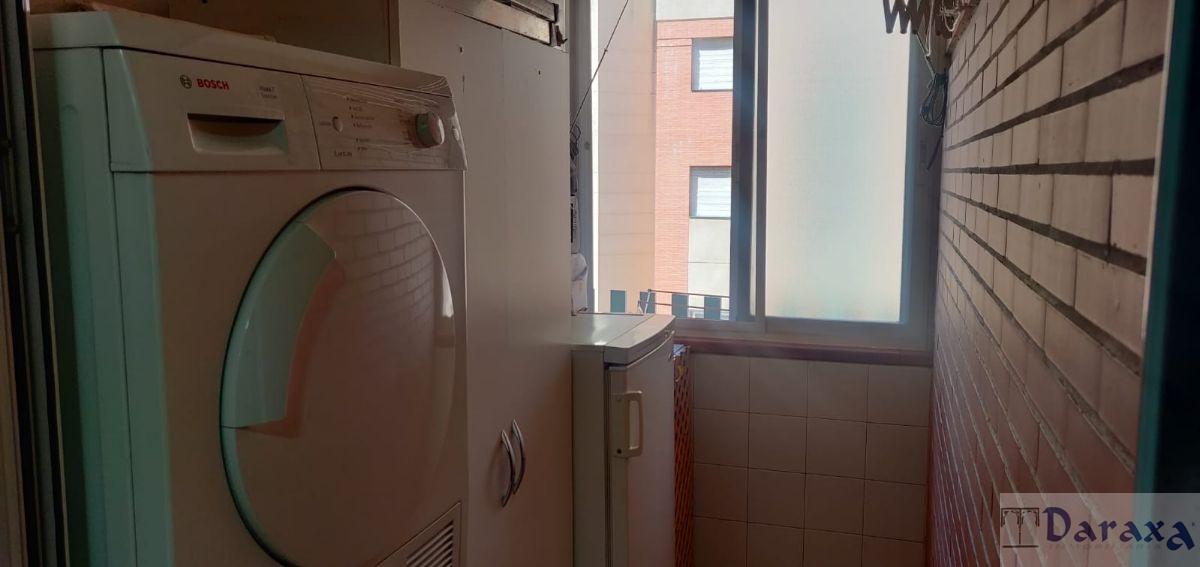 For sale of flat in Granada