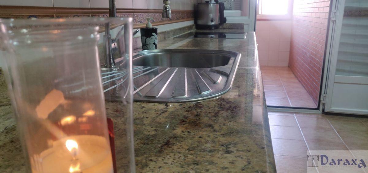 For sale of flat in Granada