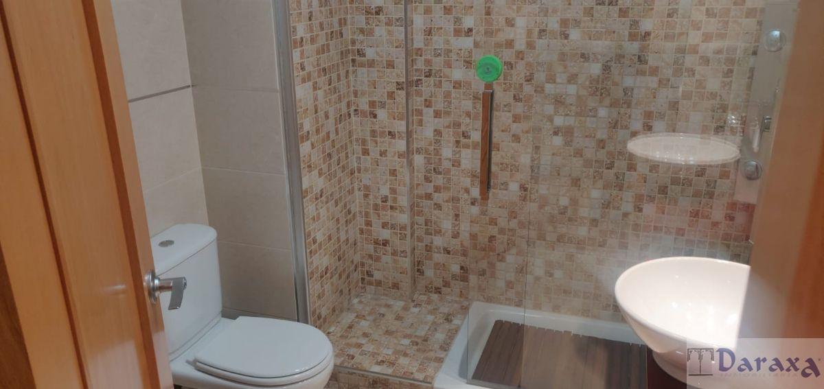 For sale of flat in Granada