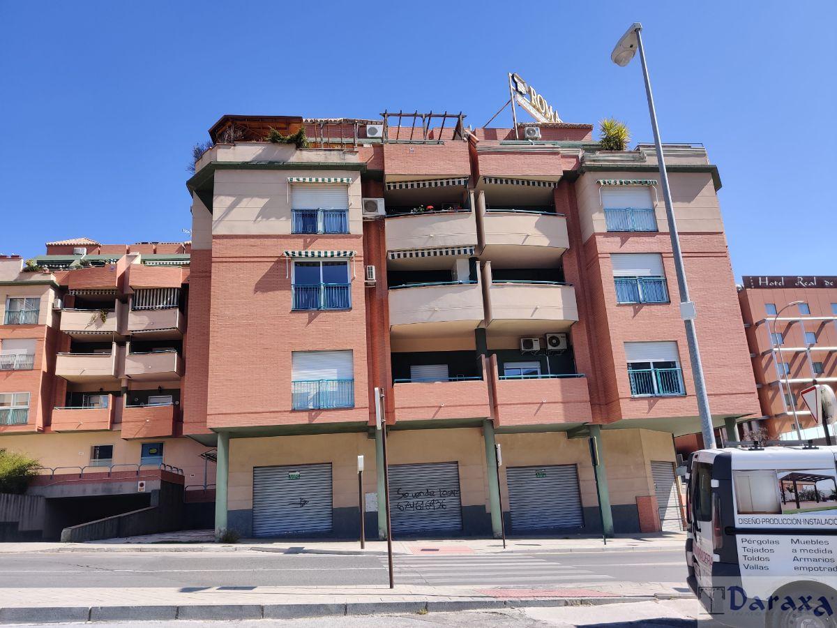 For sale of flat in Granada