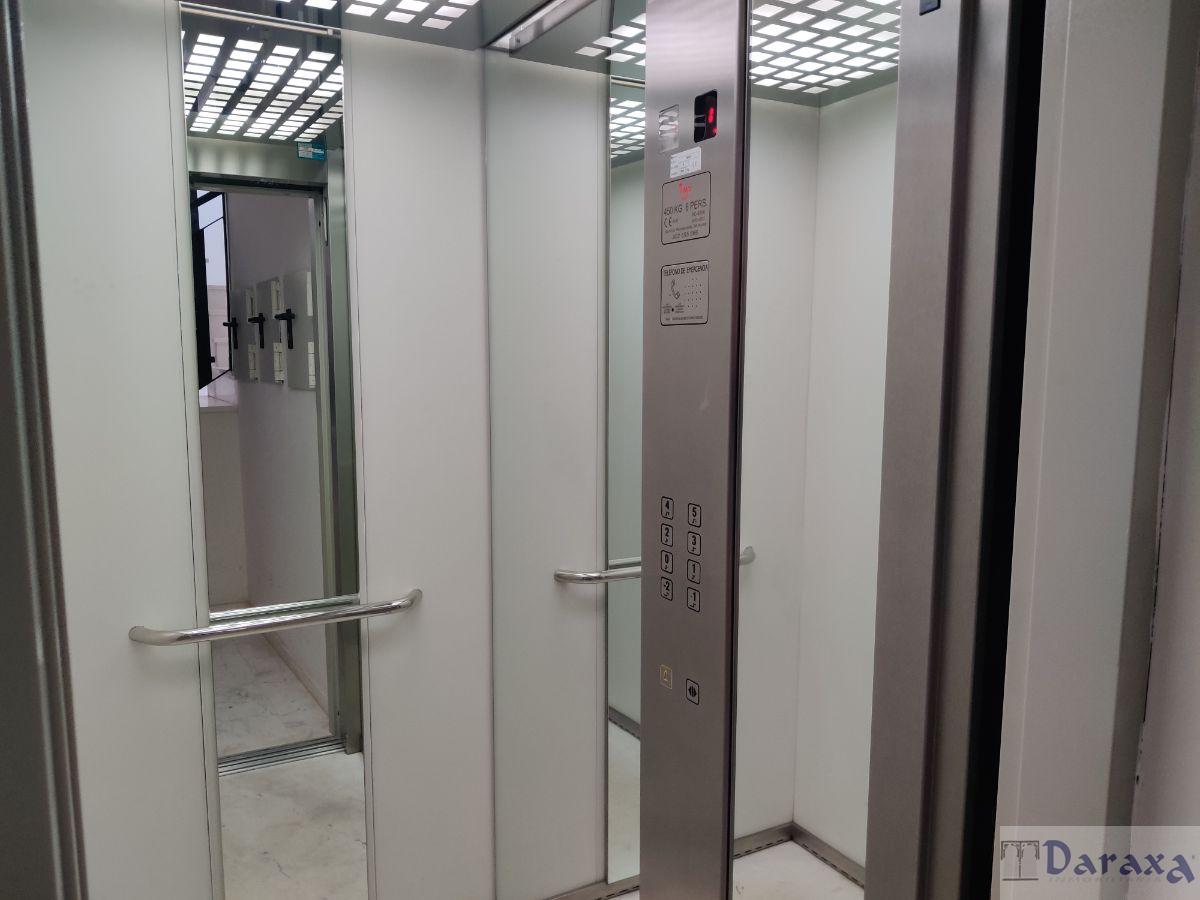 Venta de piso en Granada