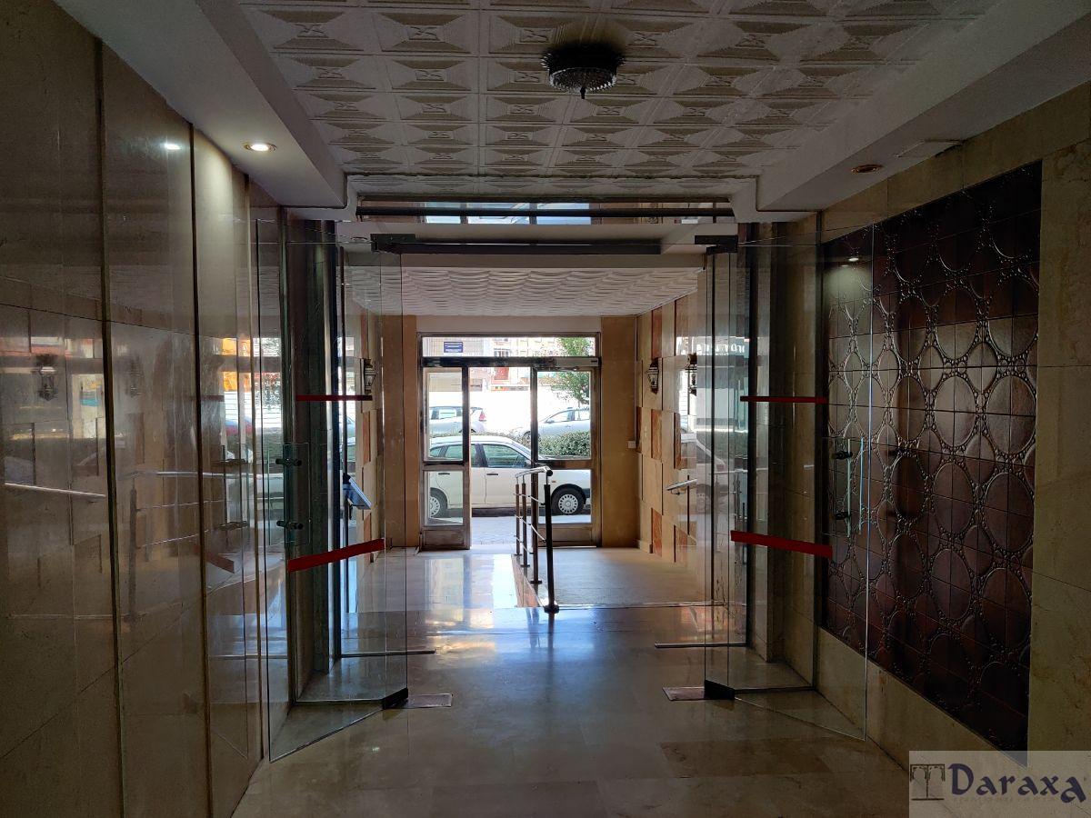 For sale of flat in Granada