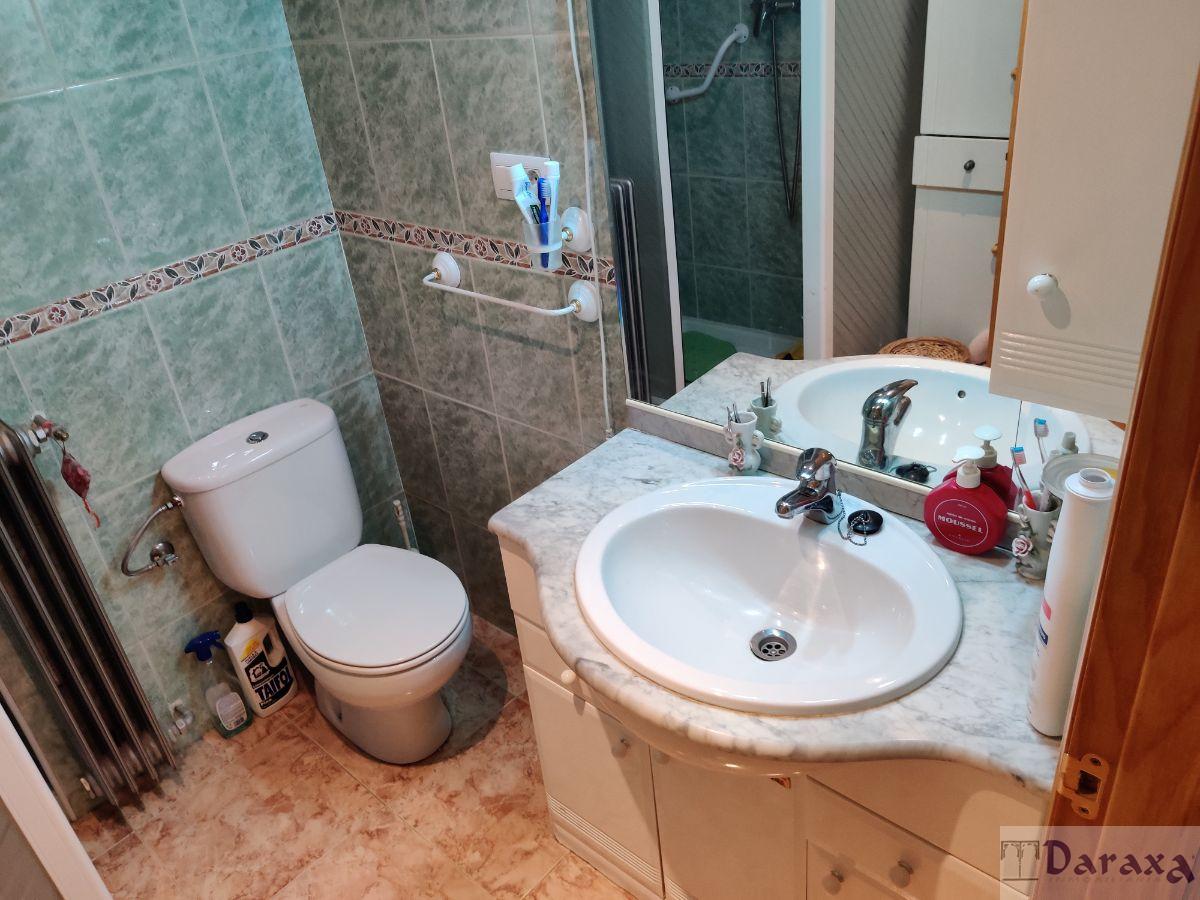 For sale of flat in Granada