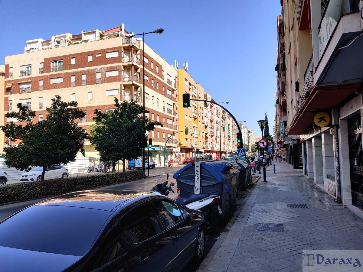 For sale of flat in Granada