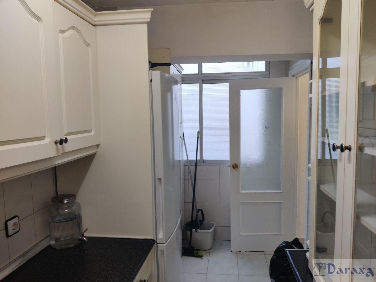 For sale of flat in Granada