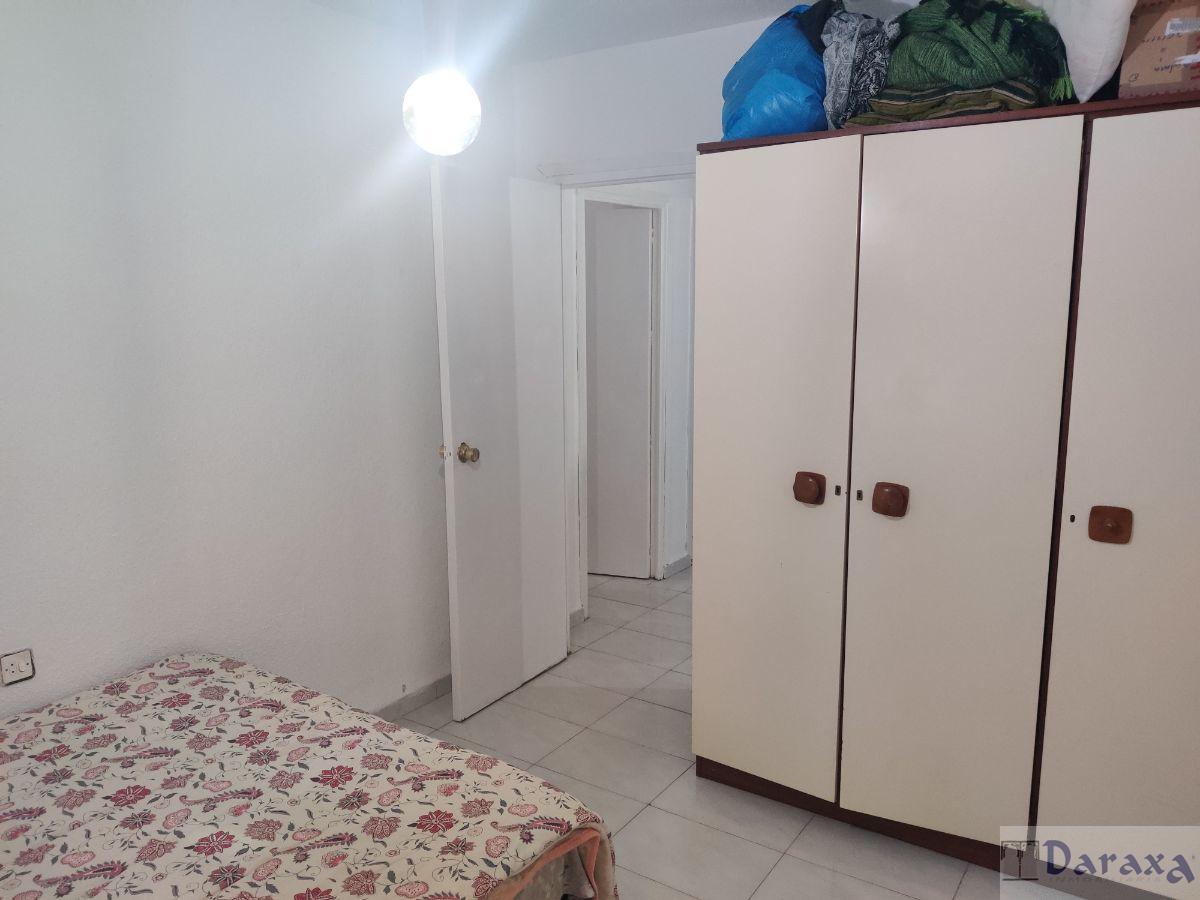 For sale of flat in Granada