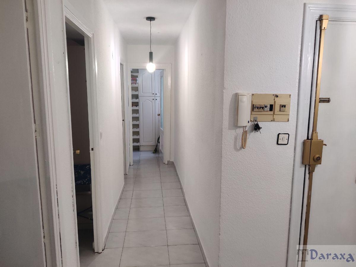 For sale of flat in Granada