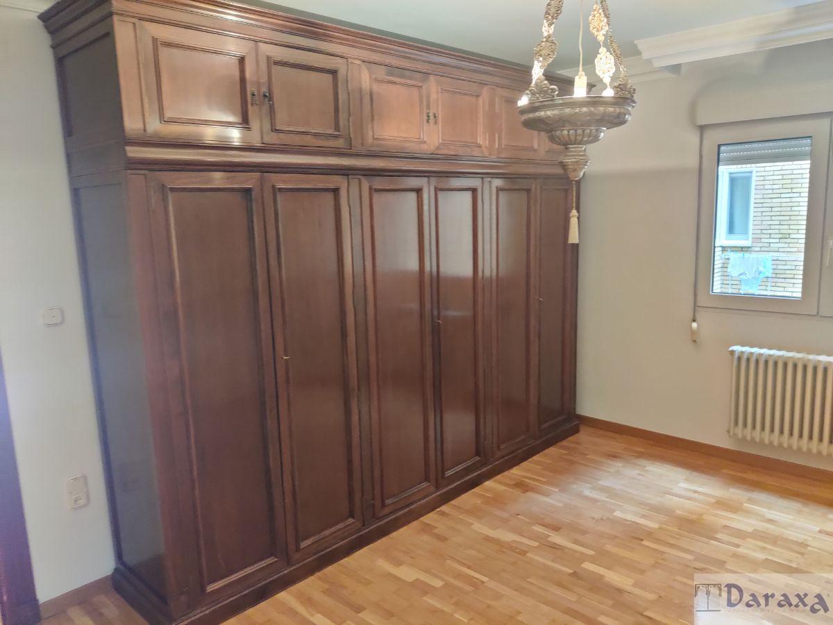 For sale of flat in Granada