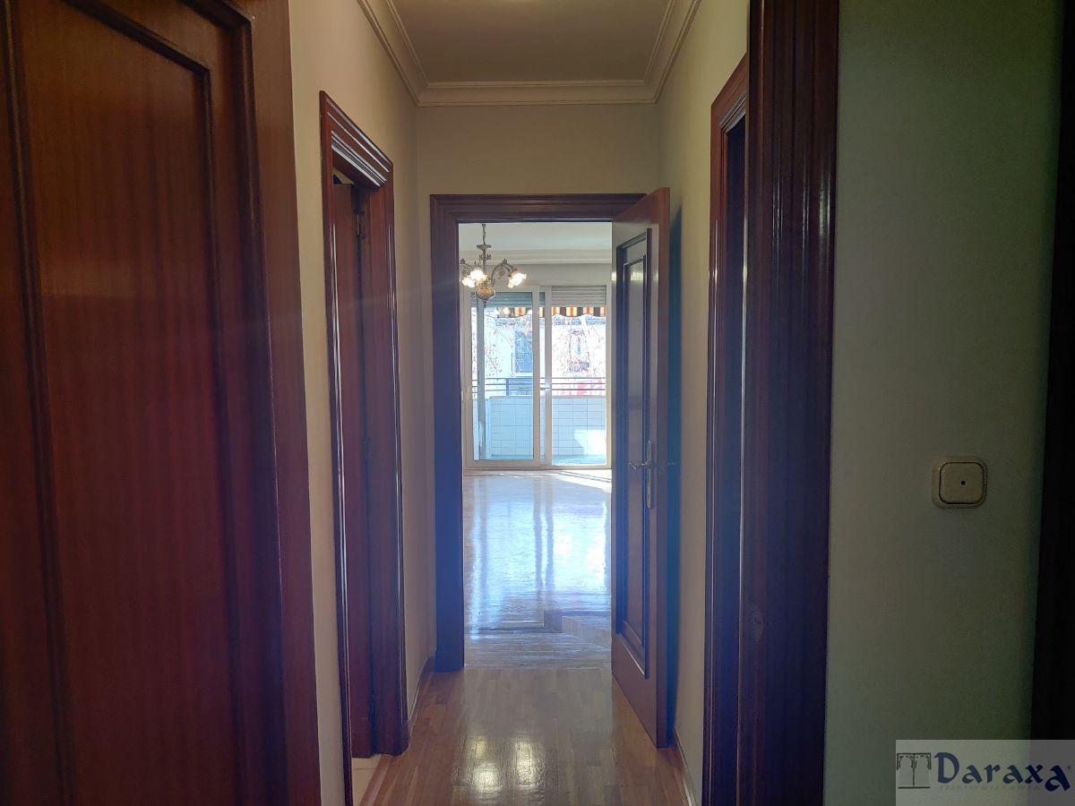 For sale of flat in Granada