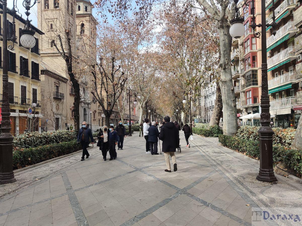 For sale of flat in Granada