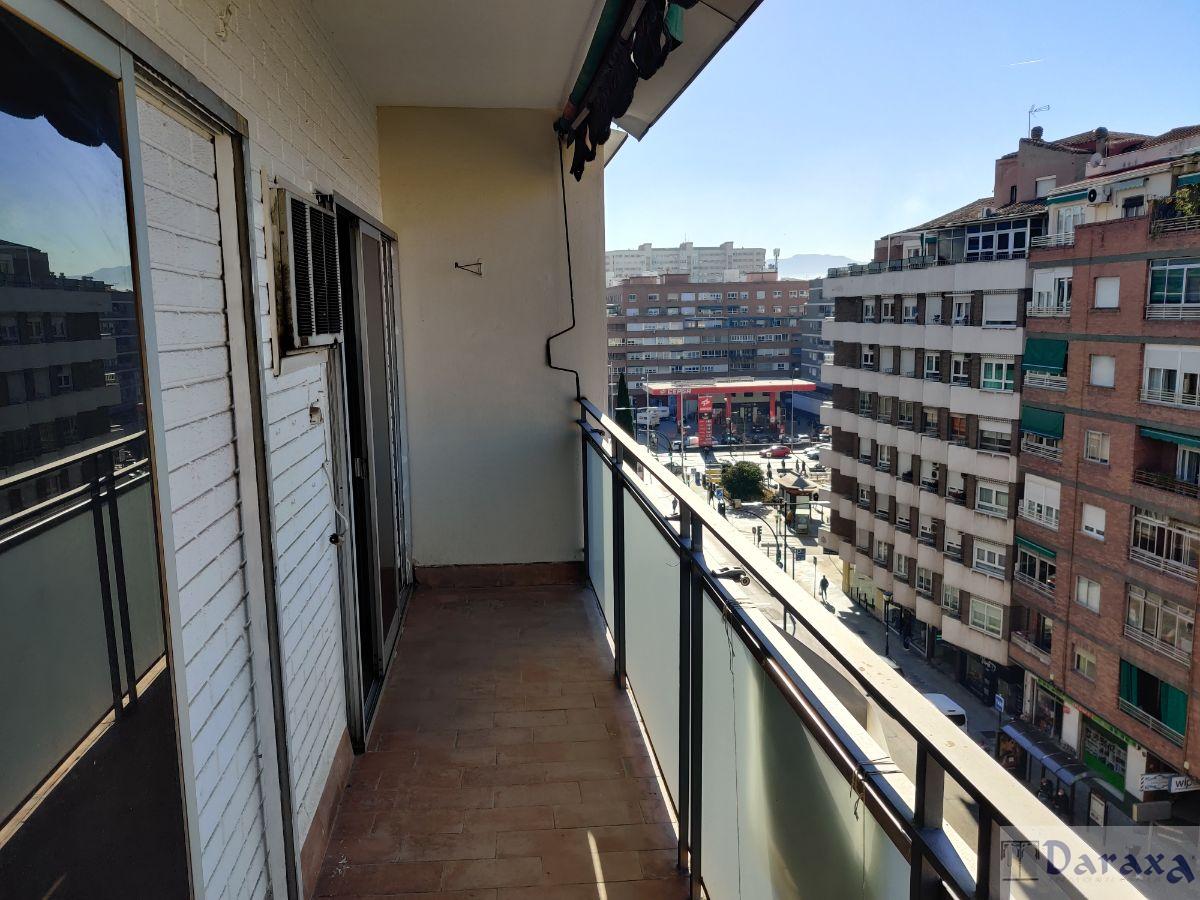 For sale of flat in Granada