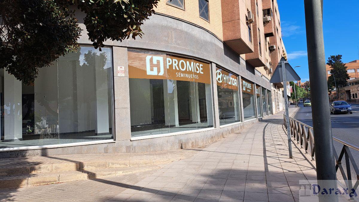 For sale of commercial in Almería