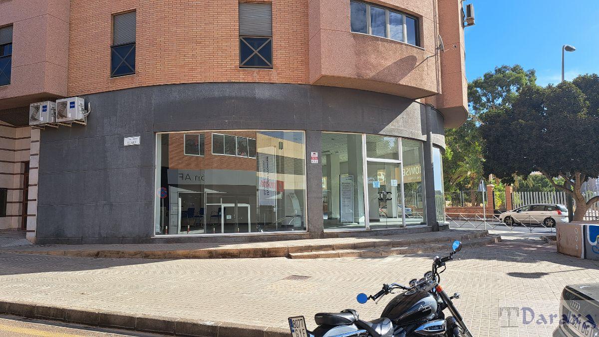 Venta de local comercial en Almería