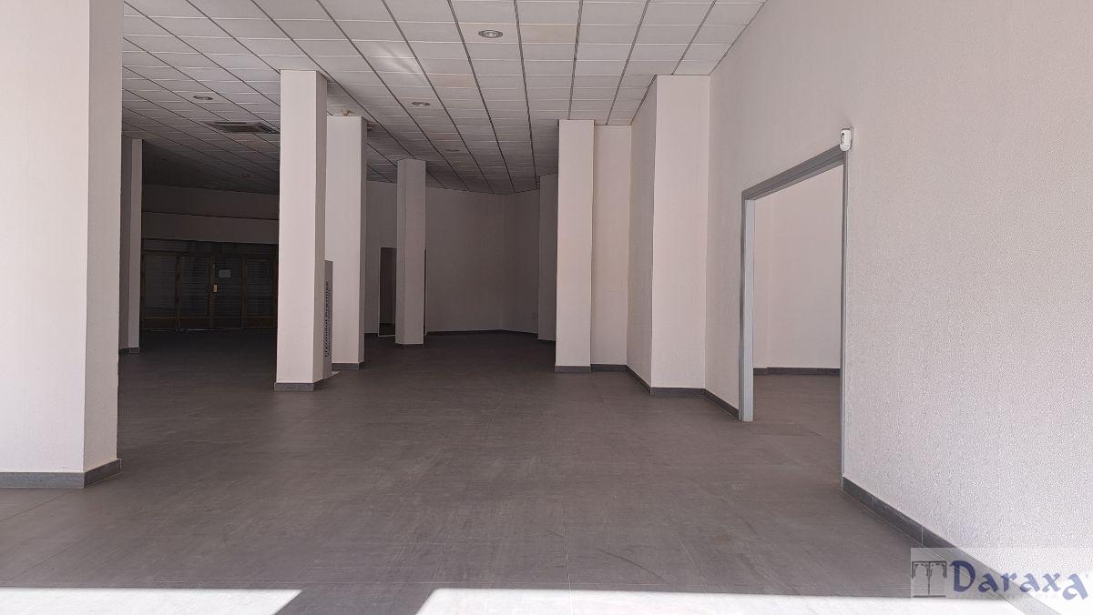 For sale of commercial in Almería