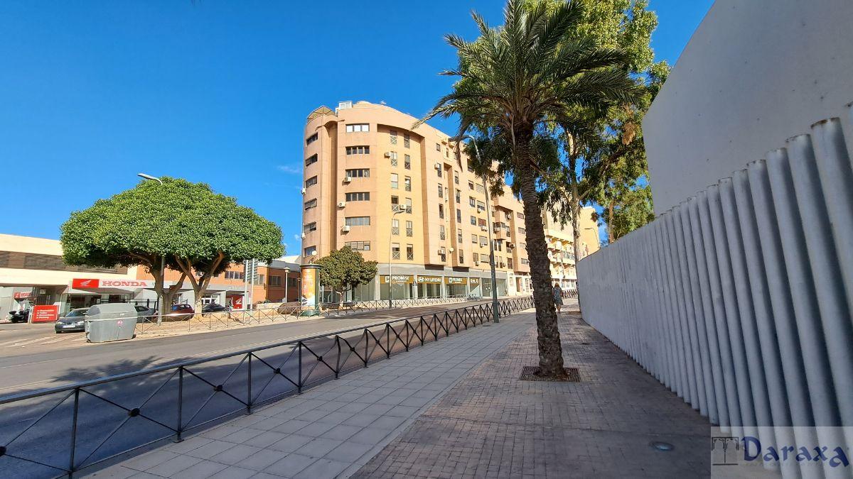 For sale of commercial in Almería