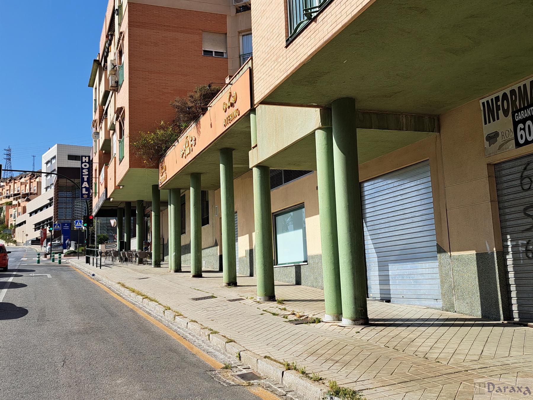 For rent of commercial in Granada