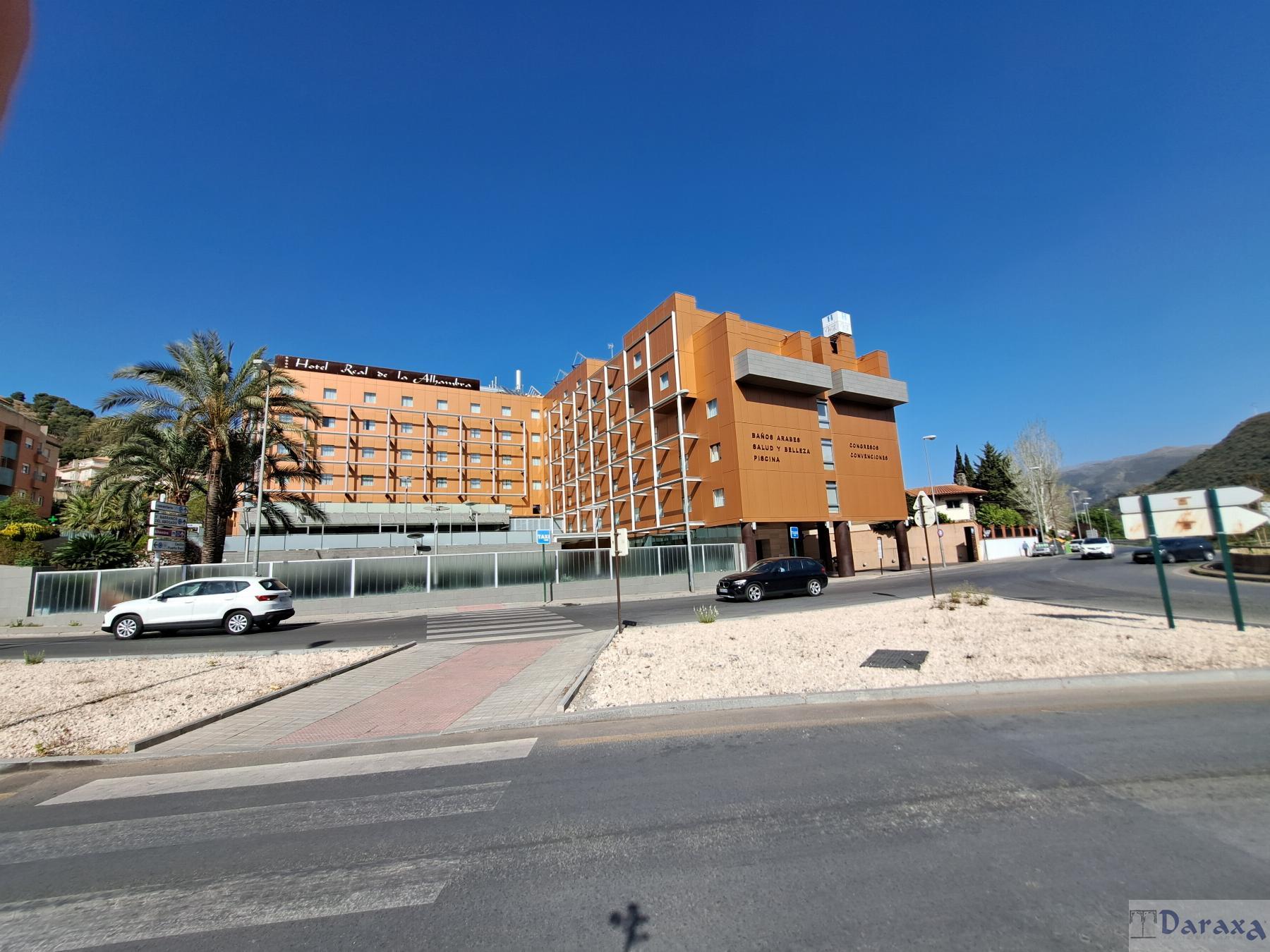 For rent of commercial in Granada