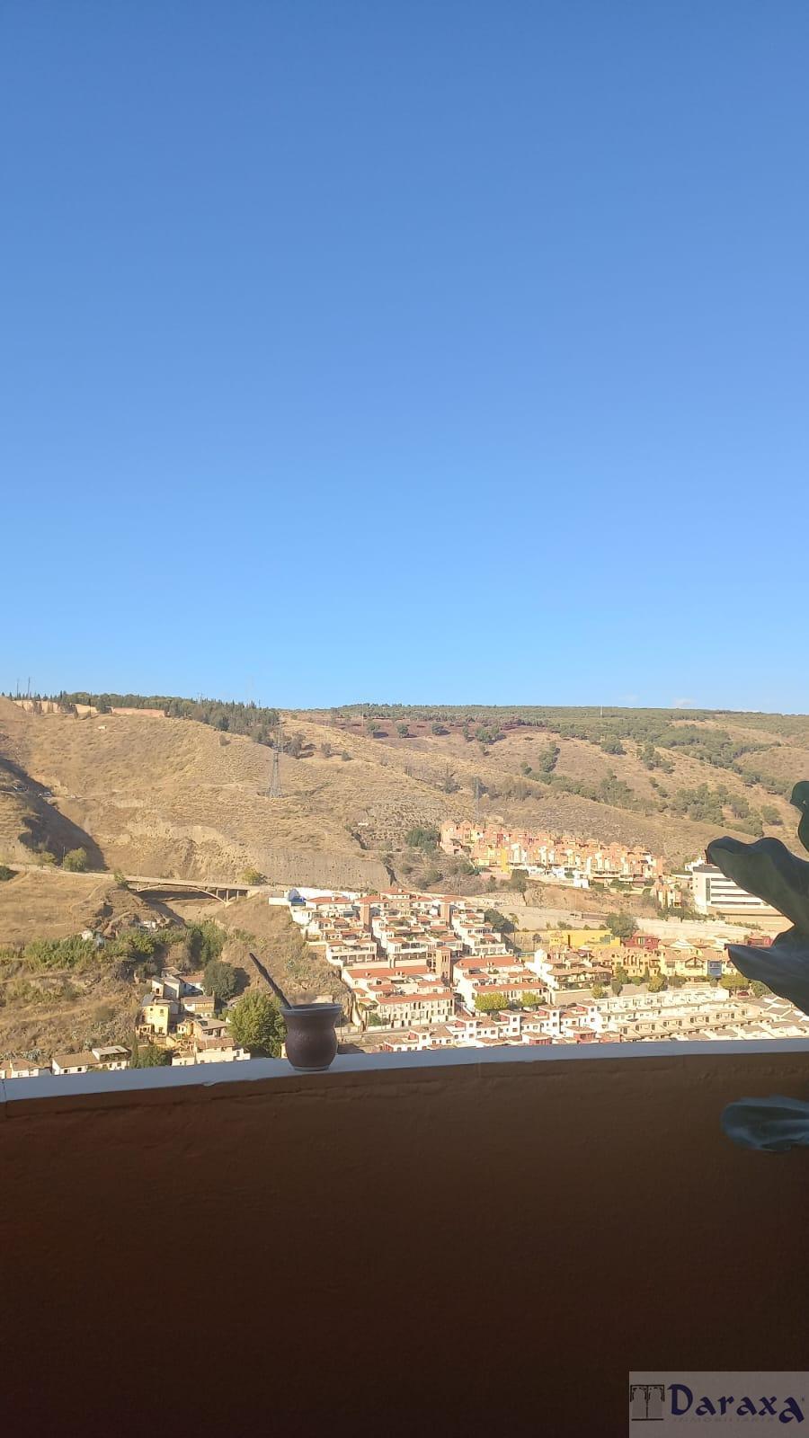 For sale of apartment in Granada